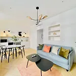 Newly Renovated Apartment With Balcony, Ac, Fiber Internet