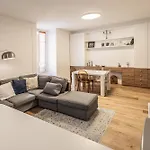 Monaco Prestige, Bnb Rickeys