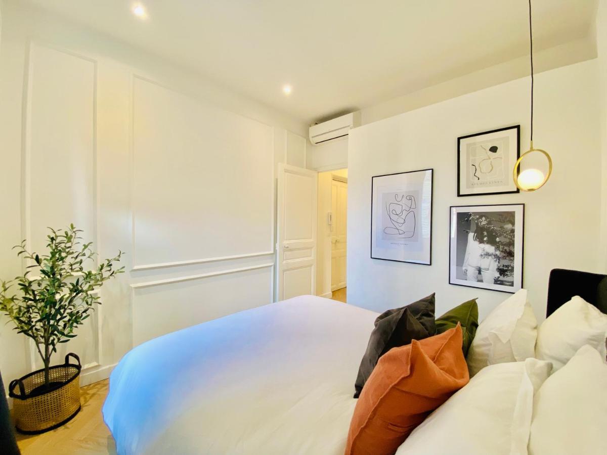 Newly Renovated With Balcony, Ac, Fiber Internet Apartment