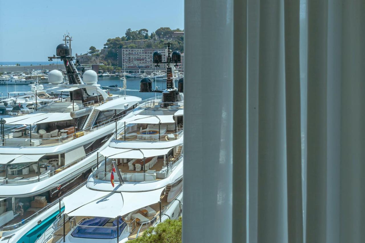 Port Palace Hotel