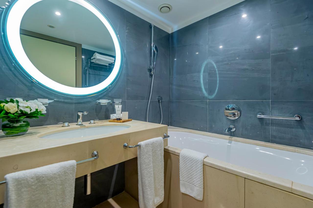 Port Palace Hotel 4*