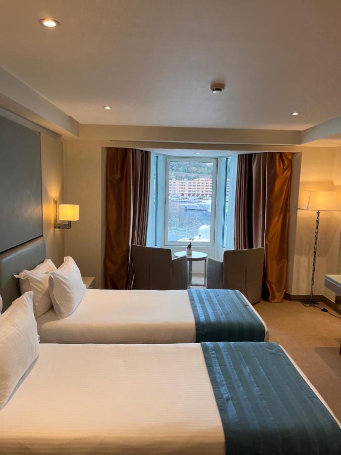 Hotel Port Palace