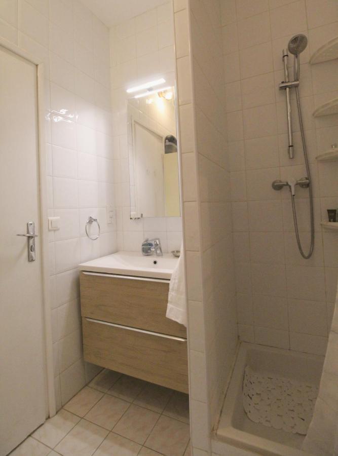 Near Forum Grimaldi And Beach. Bnbrickeys.