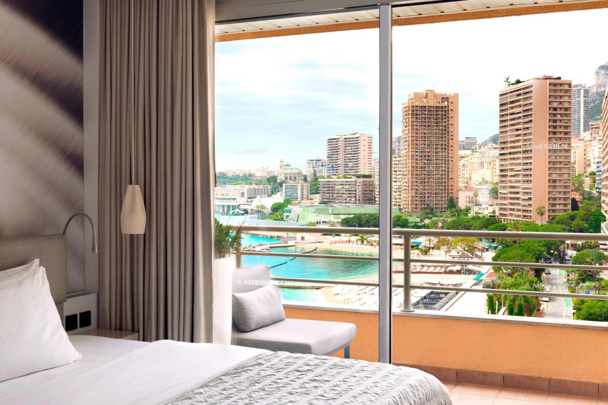 Le Méridien Plaza 4*
