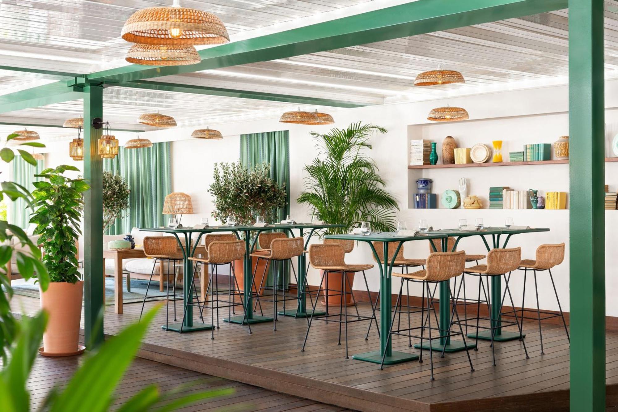 Le Méridien Plaza Hotel 4*