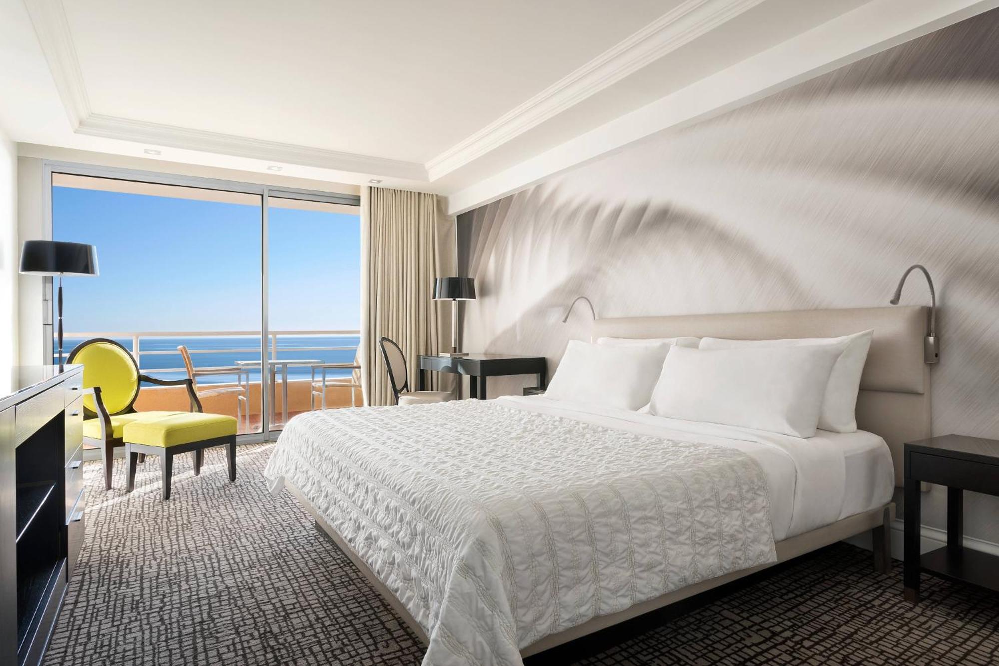 Hotel Le Méridien Plaza 4*