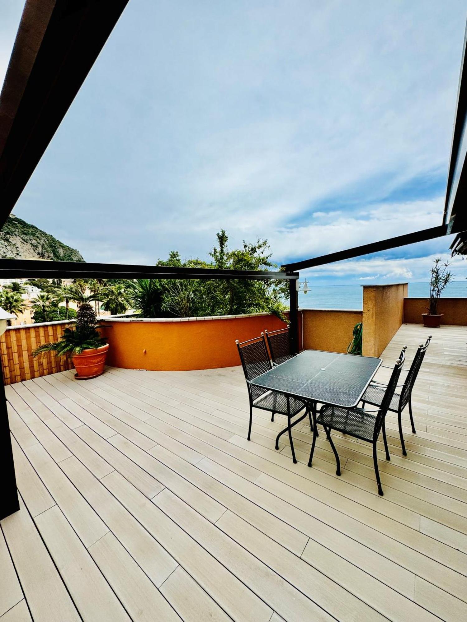 Apartment With Swimming Pool & Sea View