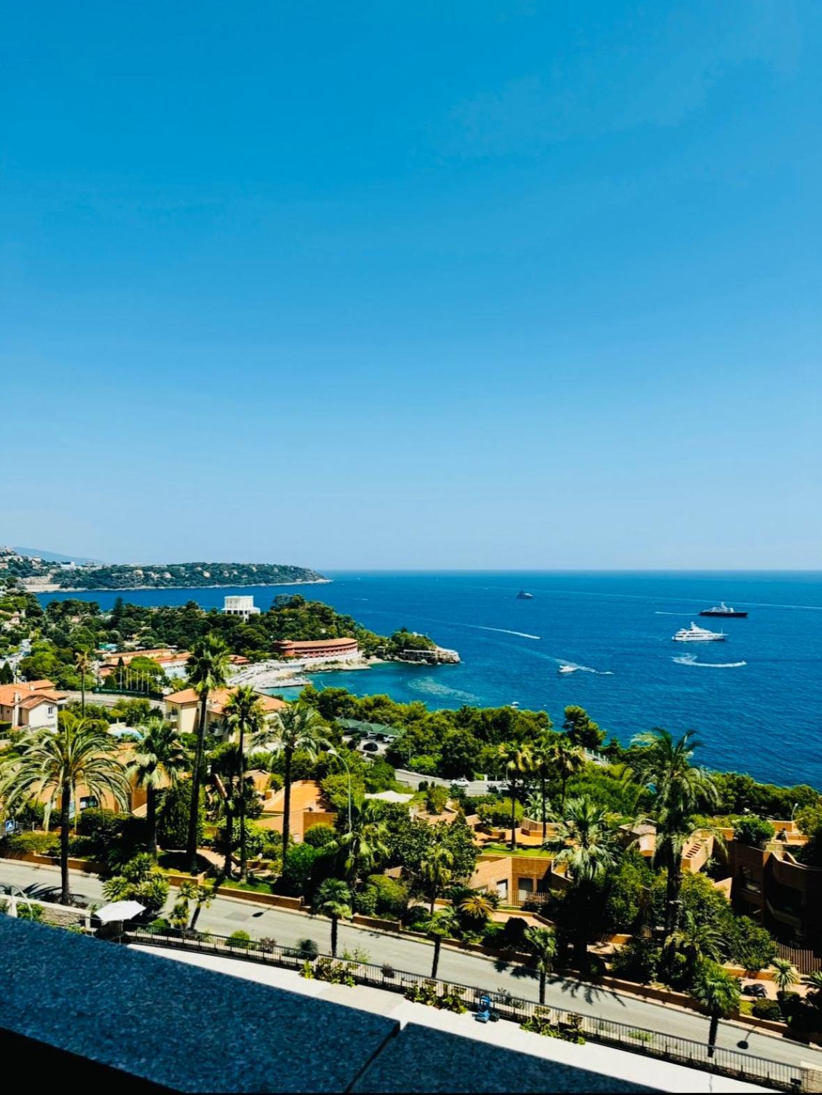 Apartment With Swimming Pool & Sea View *