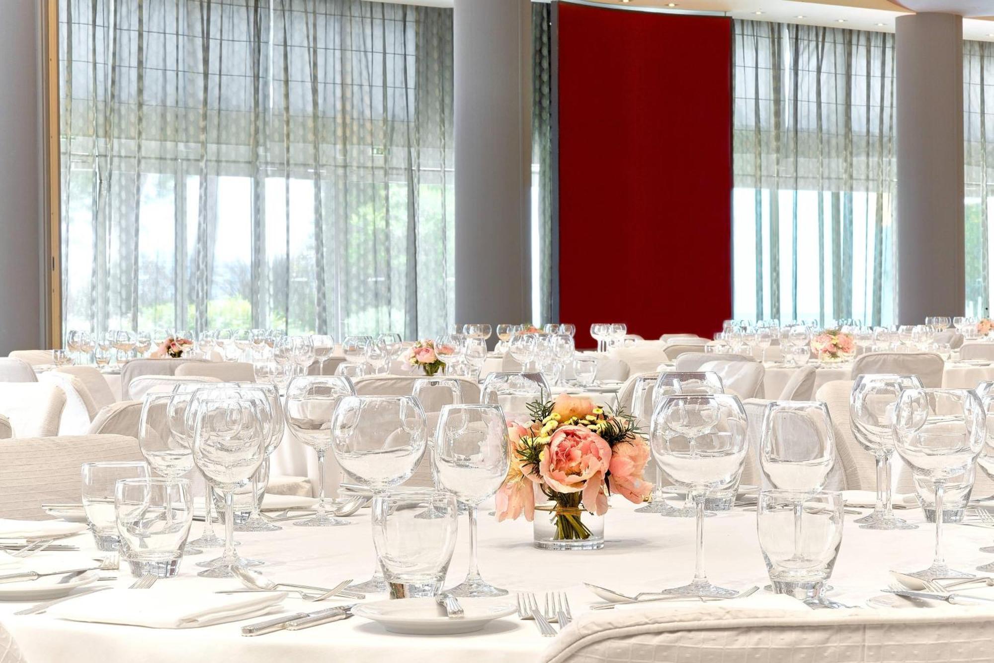 Le Méridien Plaza Hotel 4*