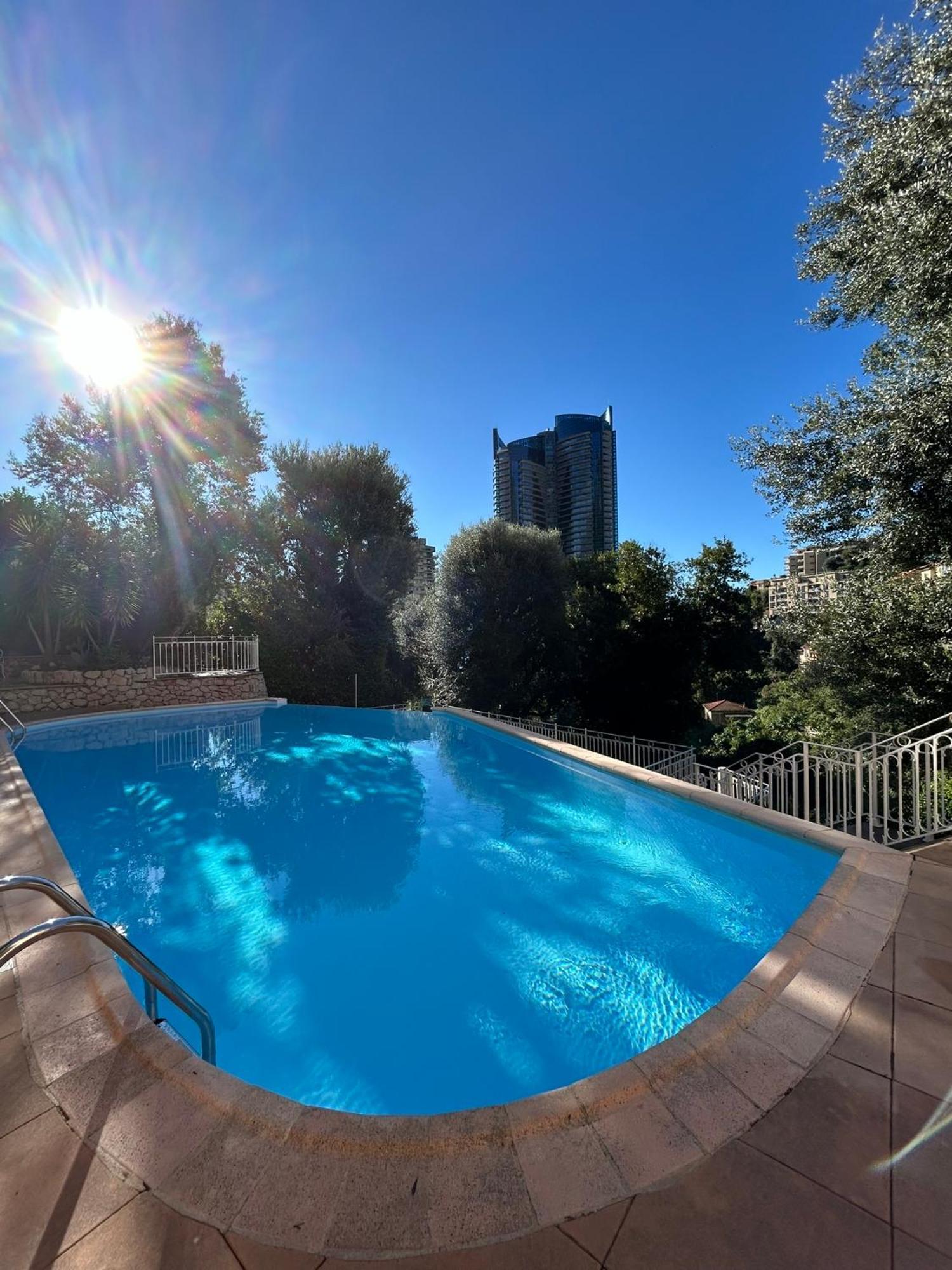 Apartment De Luxe Portes De - Vue - Piscine - Wifi
