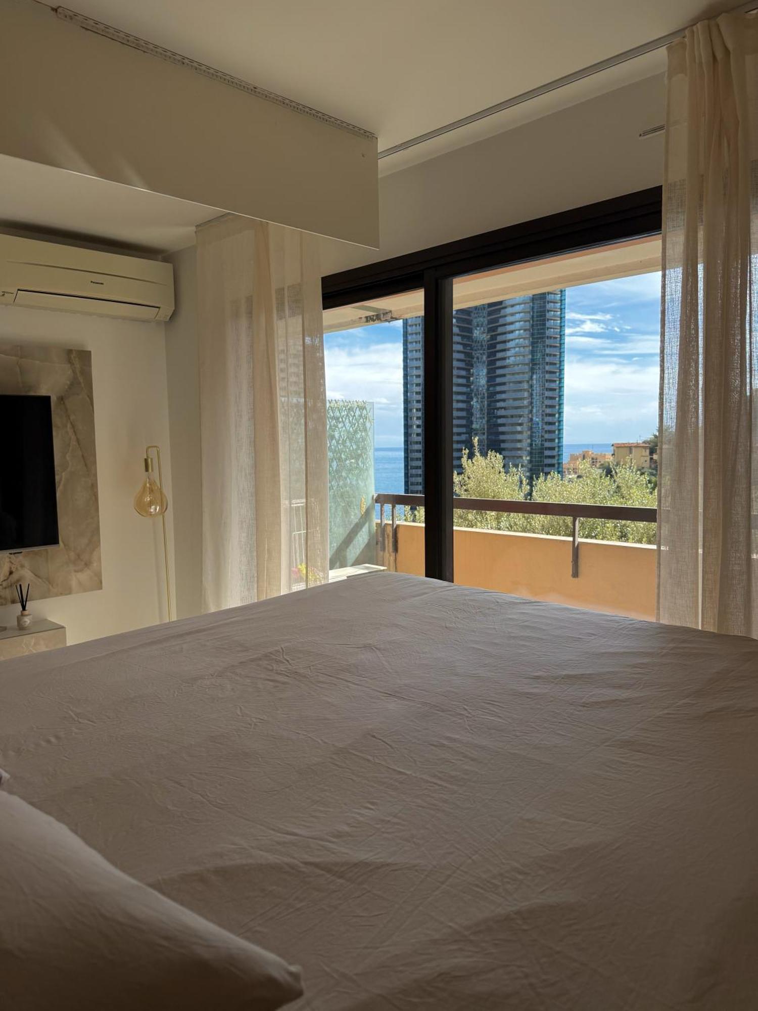 De Luxe Portes De - Vue - Piscine - Wifi Apartment *