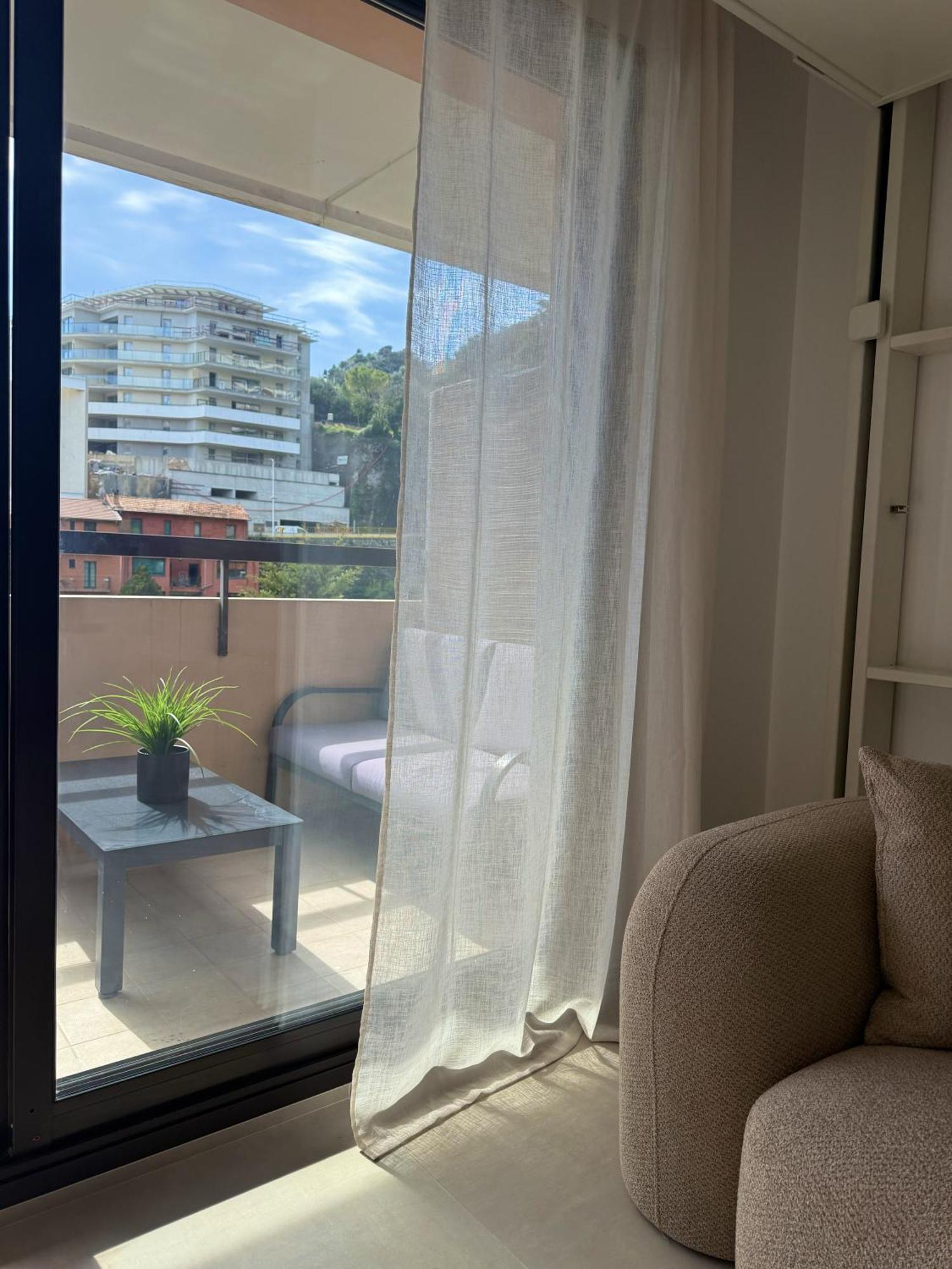 De Luxe Portes De - Vue - Piscine - Wifi Apartment *