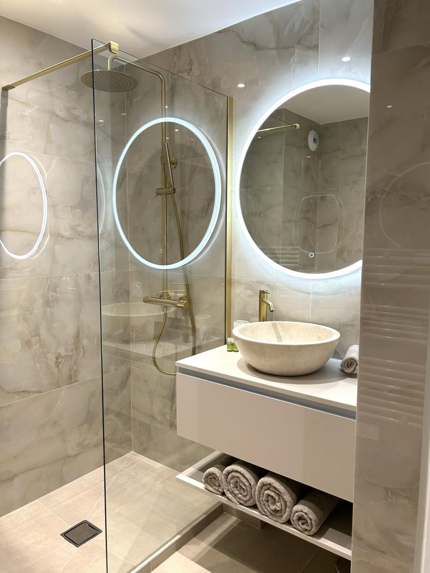 De Luxe Portes De - Vue - Piscine - Wifi *