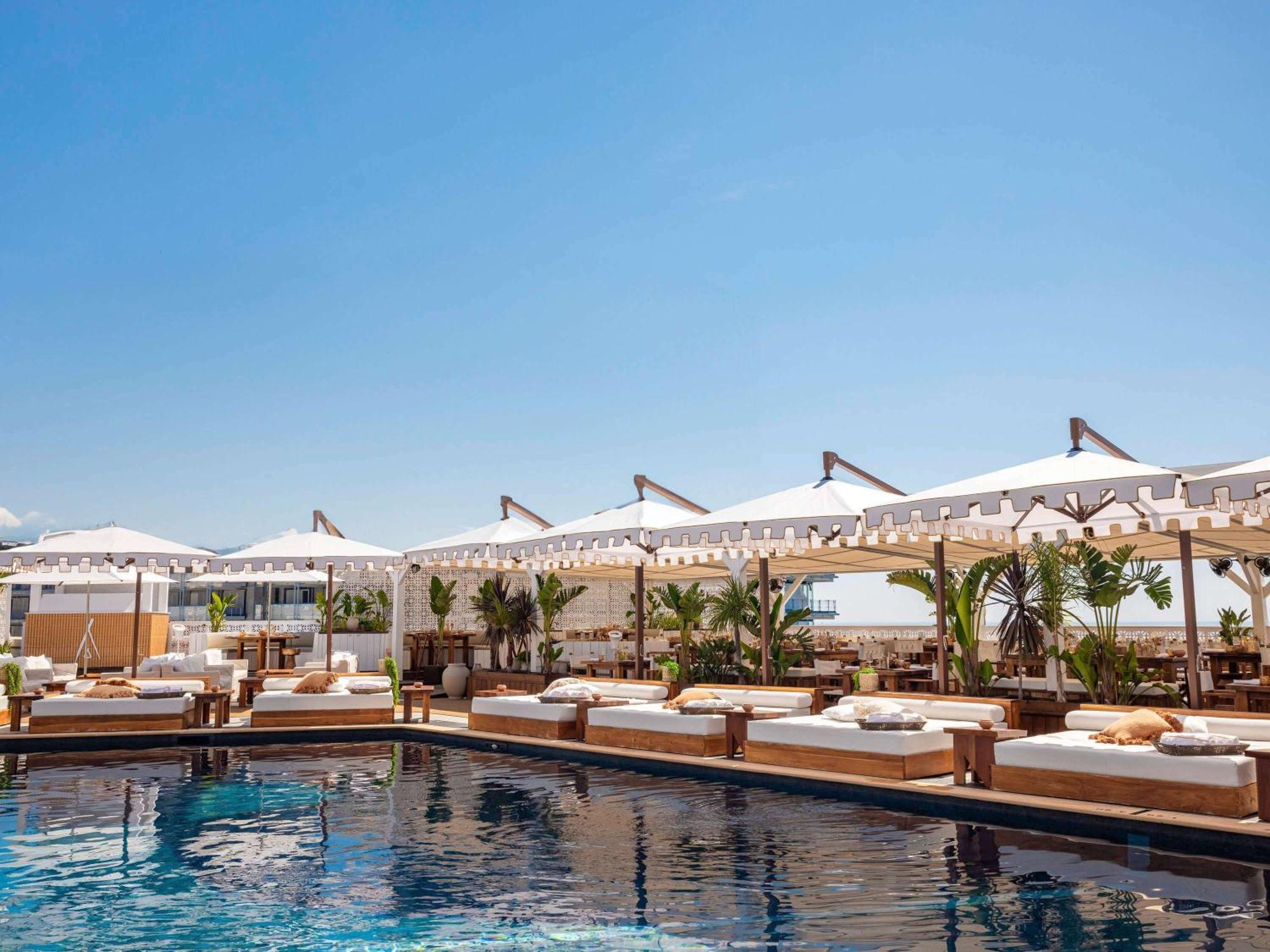 Fairmont Hotel 4*