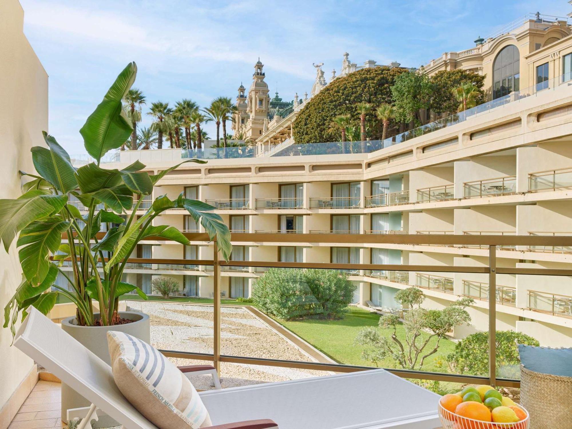 Fairmont Hotel 4*