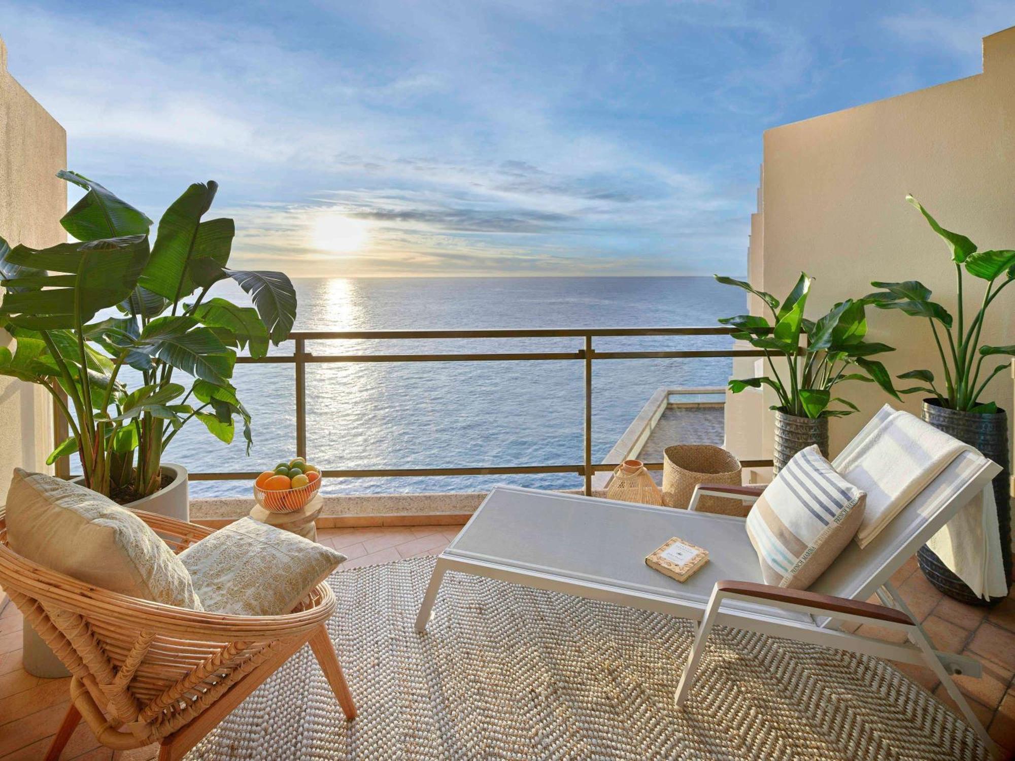 Fairmont Hotel 4*