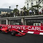 Plein Coeur De Monaco, A 300 Metres A Pied Du Port De Monaco, 4 Pieces Dans Des Escaliers Vue Mer Exceptionnelle