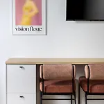 Stunning Central Studio Ac, Fiber
