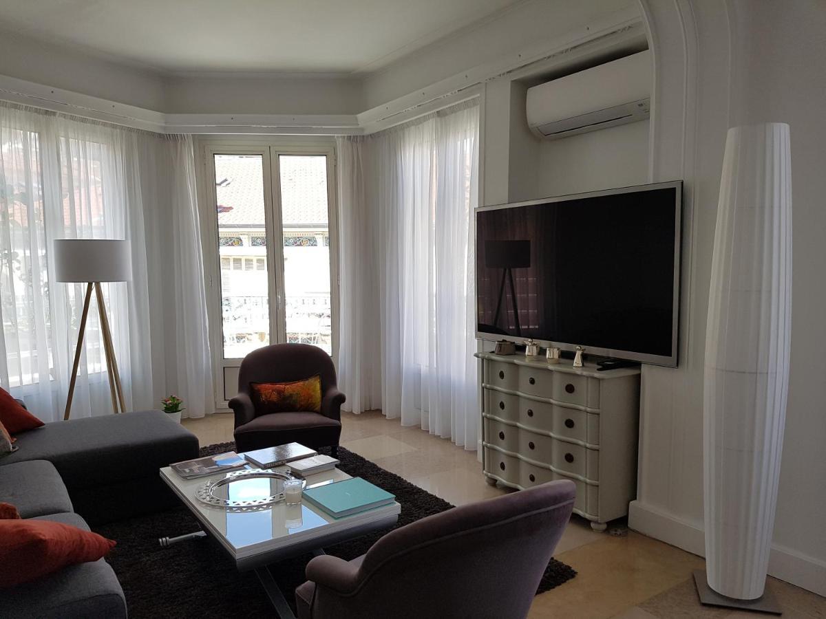 Centre Carre D'or Apartment