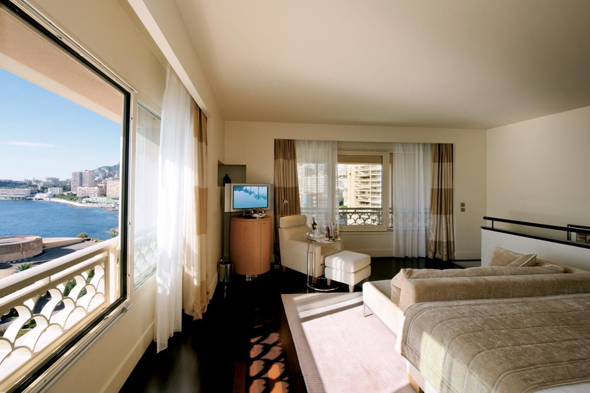 Monte-carlo Bay &