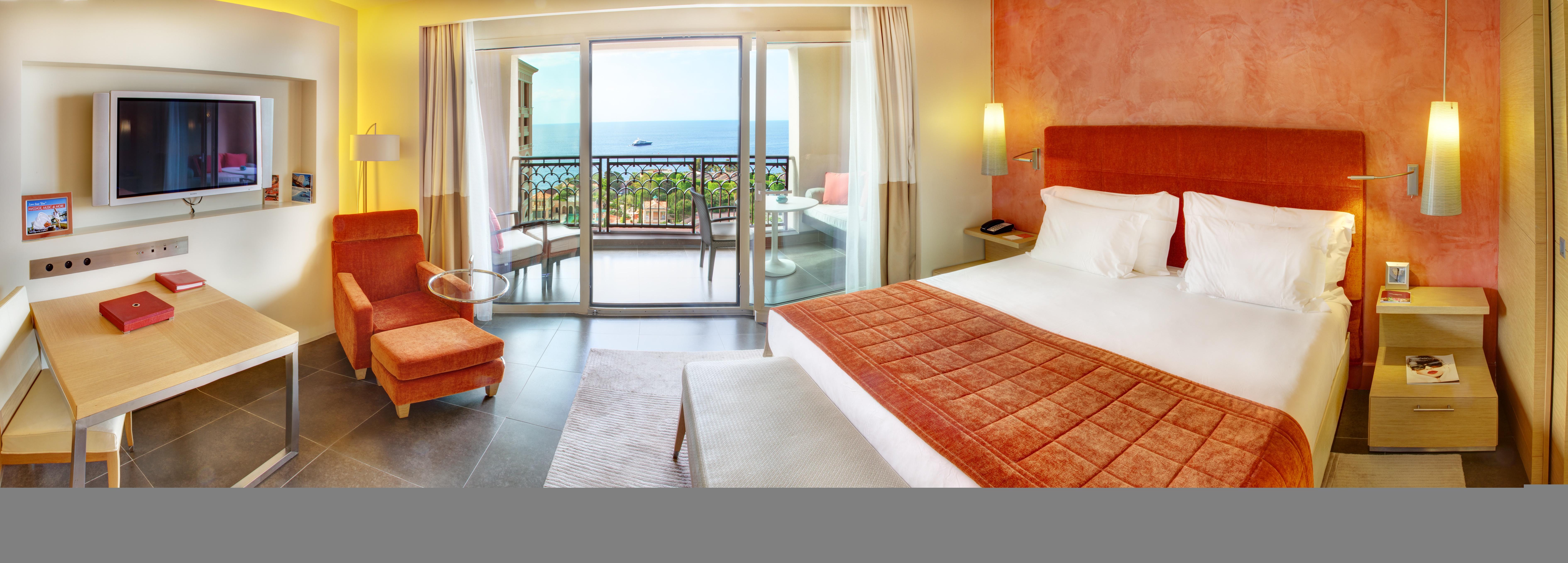 Monte-carlo Bay &