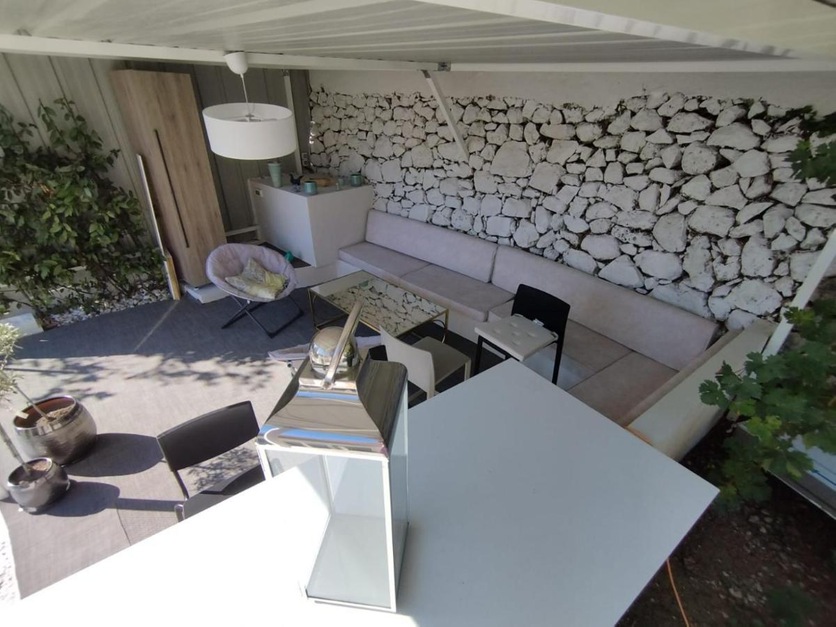 Flat In Villa, Pool & Fitness, Monaco, Bnbrickeys *