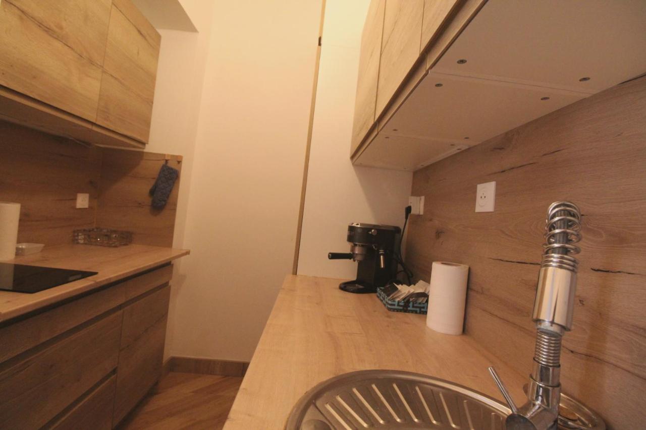 Apartment Super Flat, Garden. Bnbrickeys