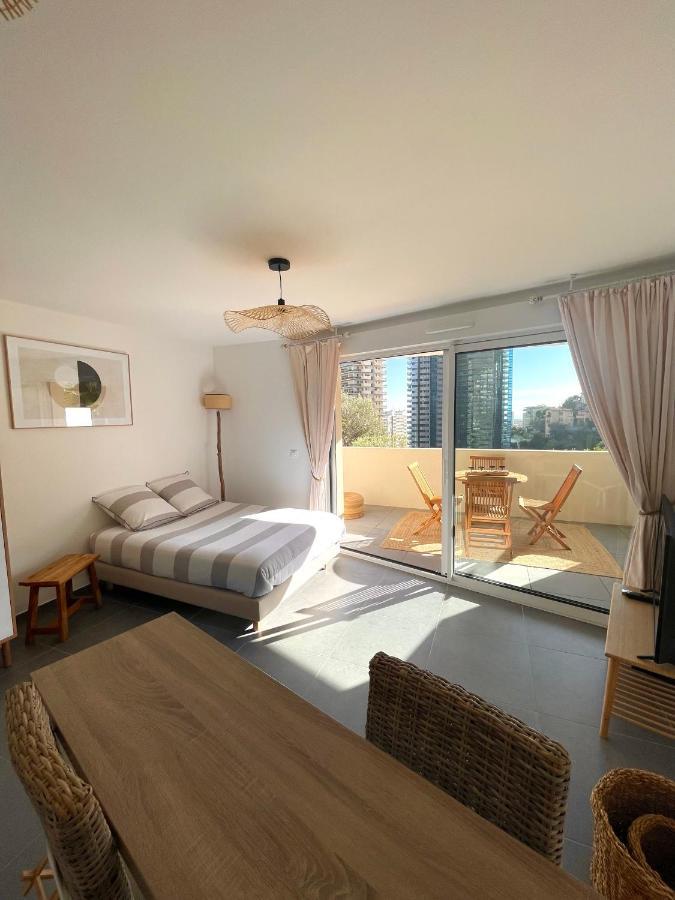 Luxueux Neuf - Frontiere - Piscine - Parking Prive Apartamento *