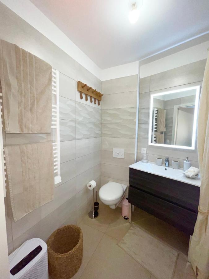 Luxueux Neuf - Frontiere - Piscine - Parking Prive * Monte Carlo