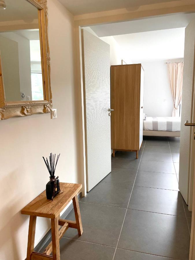 Apartamento Luxueux Neuf - Frontiere - Piscine - Parking Prive *
