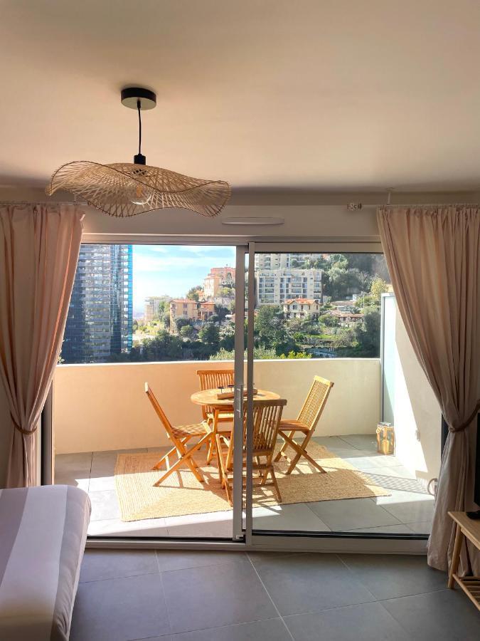 Apartamento Luxueux Neuf - Frontiere - Piscine - Parking Prive *