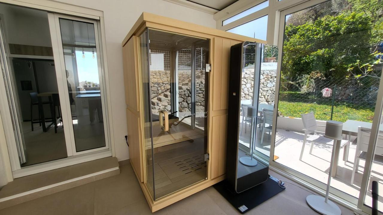 Flat In Villa, Pool & Fitness, Monaco, Bnbrickeys