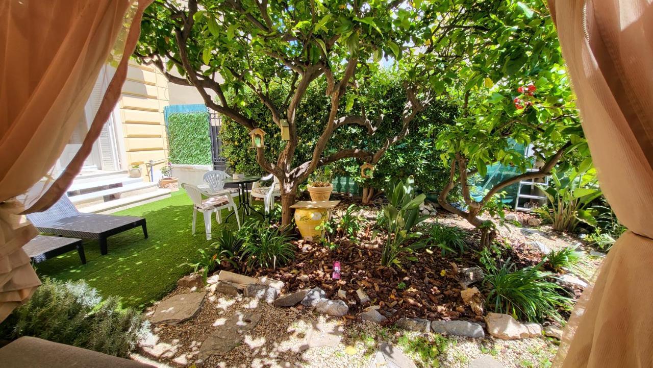 Super Flat, Garden. Bnbrickeys *