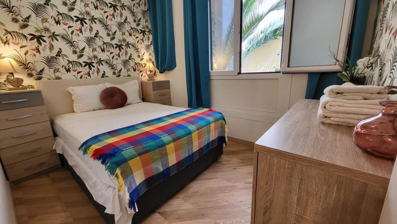 Apartment Super Flat, Garden. Bnbrickeys