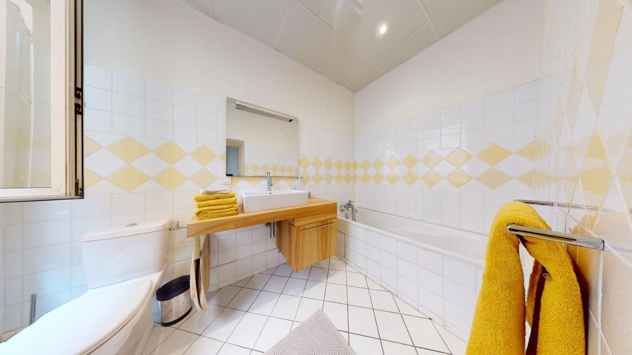 Charming 2 Bedroom Haven Steps Away From Prince's Palace Apartment Monte Carlo