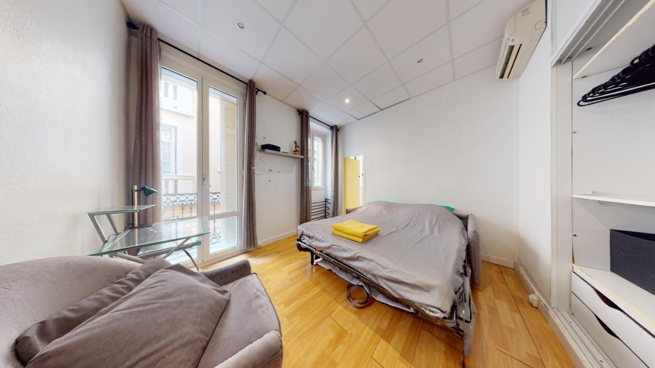 Charming 2 Bedroom Haven Steps Away From Prince's Palace Apartment *