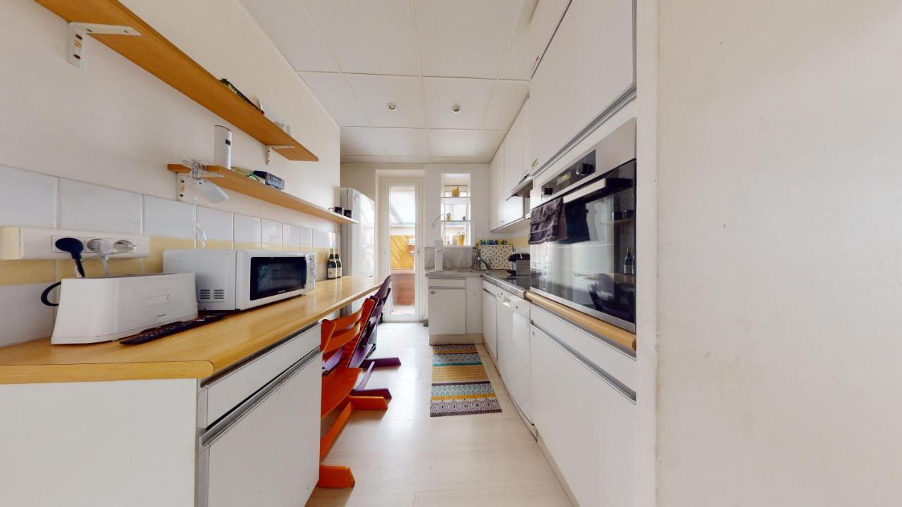 Charming 2 Bedroom Haven Steps Away From Prince's Palace Appartement
