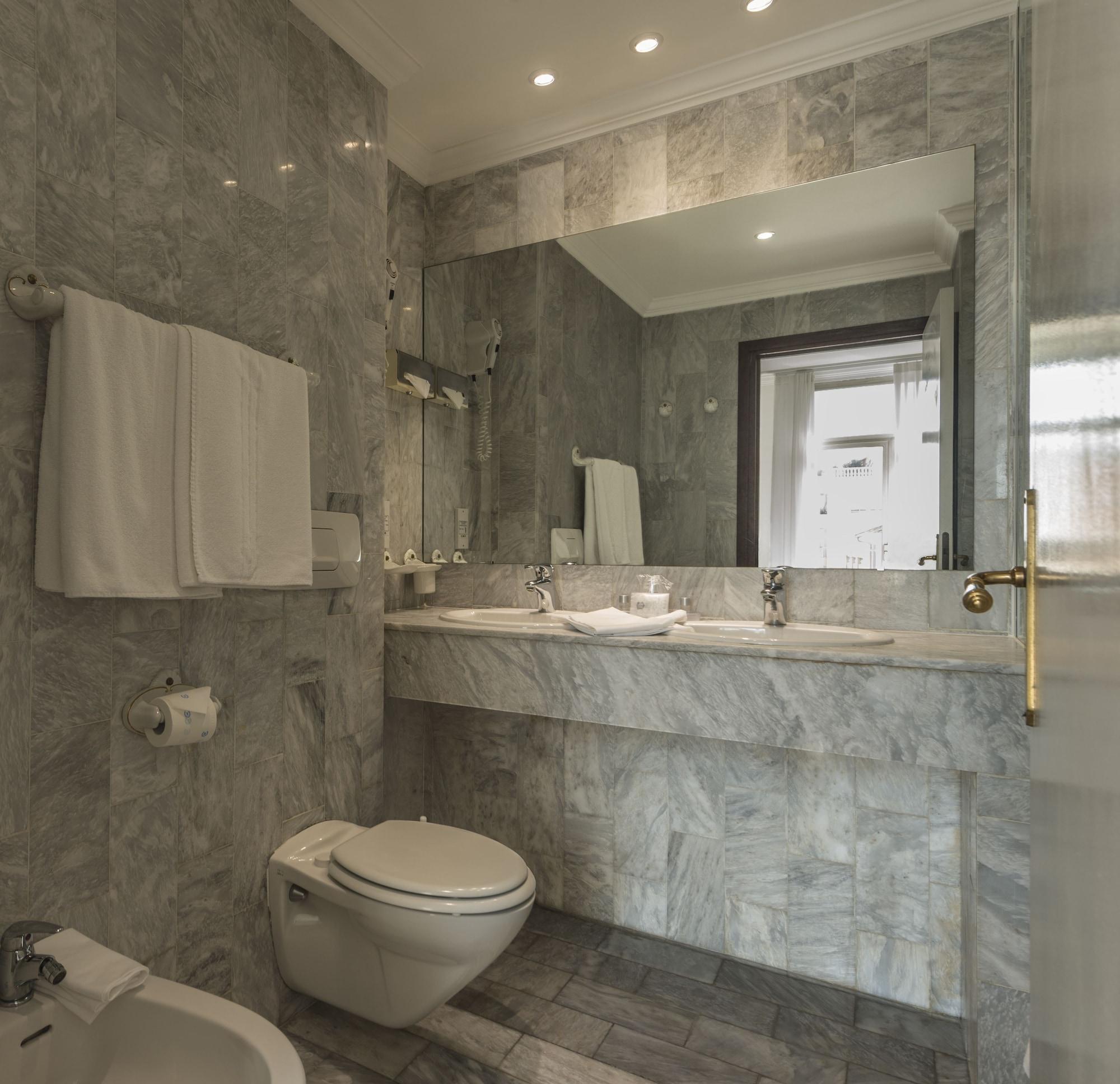 Ambassador-monaco Hotel 3*