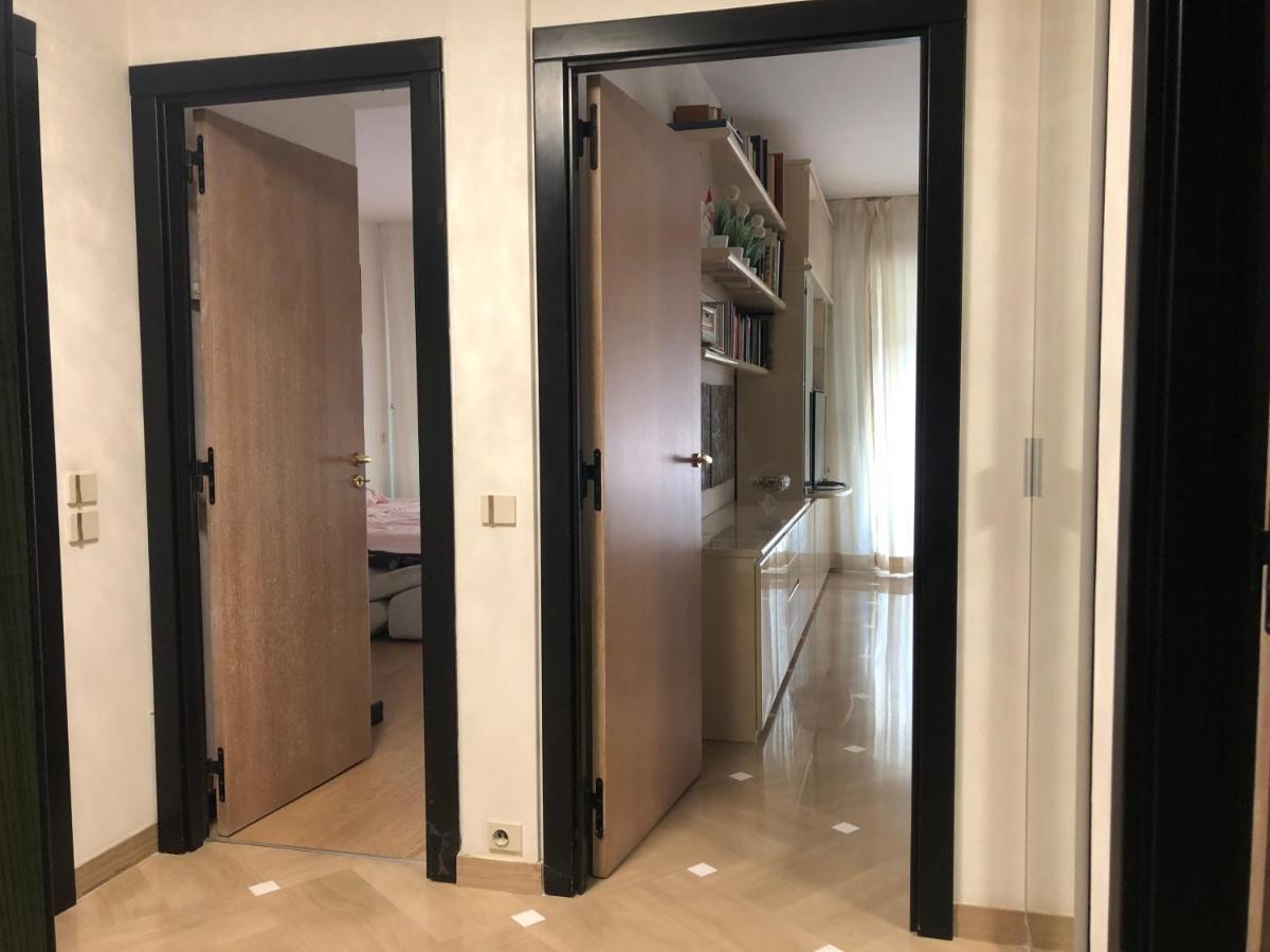 Apartment Monaco, Elegant & Quiet Renovated Apartment With Terrace & Pool, 15Min To F1 Grand Prix