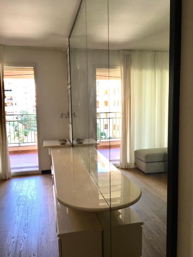 Monaco, Elegant & Quiet Renovated Apartment With Terrace & Pool, 15Min To F1 Grand Prix Apartment Monte Carlo