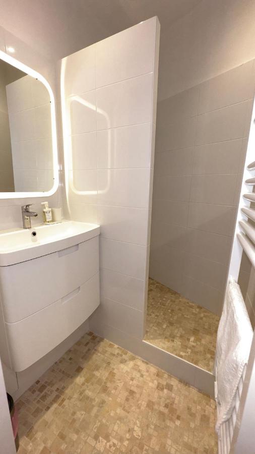 Apartment Super