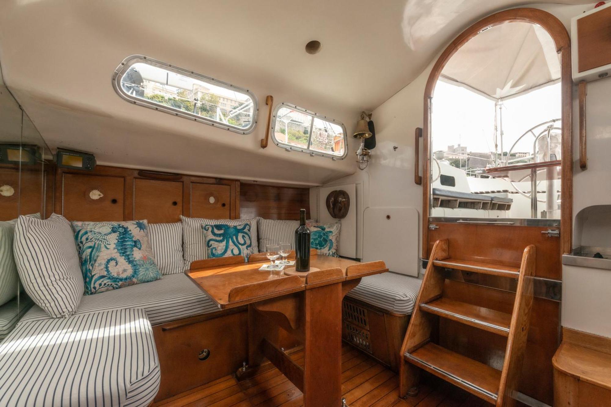 Classic Boat Monte-carlo Botel