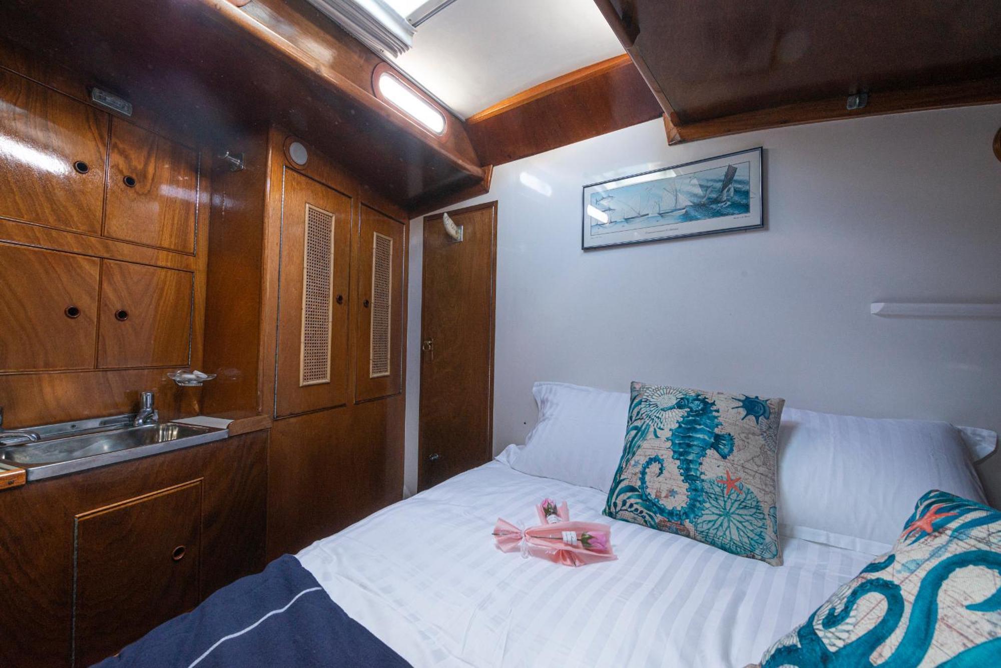 Botel Classic Boat Monte-carlo *
