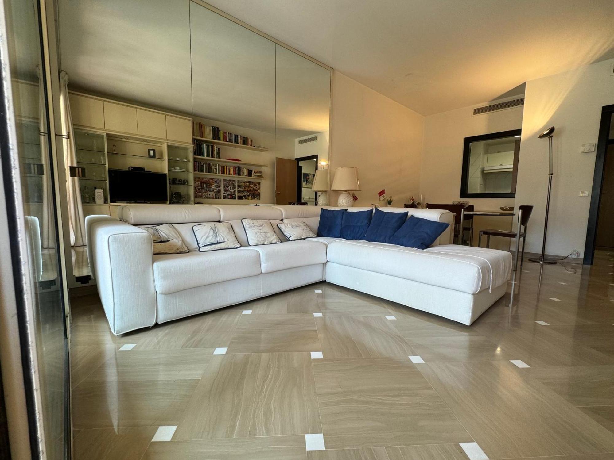 Monaco, Elegant & Quiet Renovated Apartment With Terrace & Pool, 15Min To F1 Grand Prix Apartment Monte Carlo