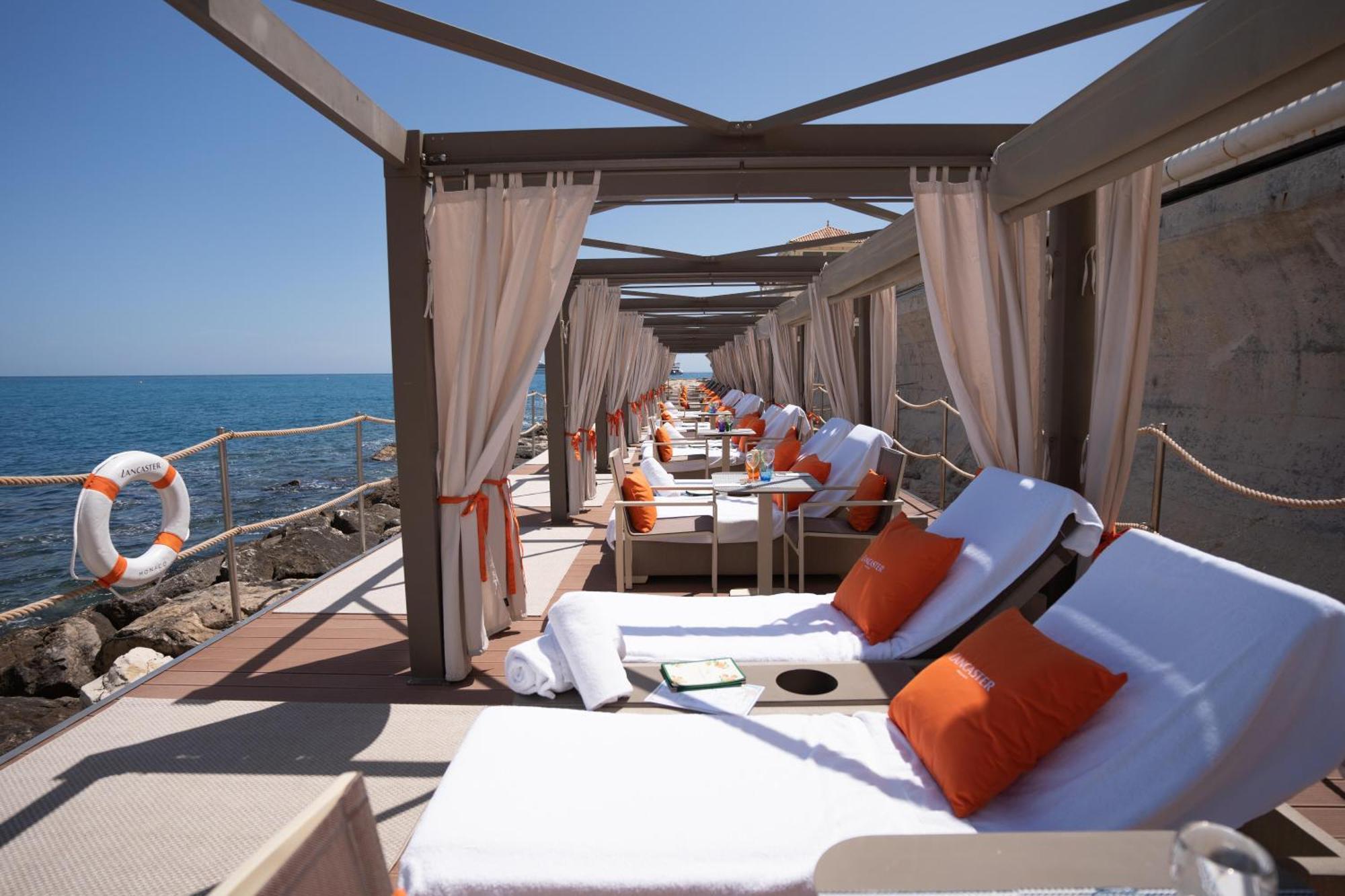 Hotel Monte-carlo Bay & 4*