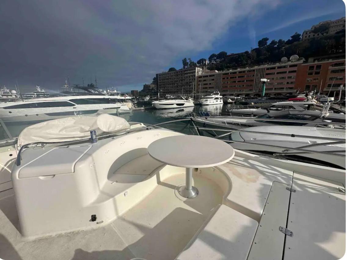 Botel Yatch The Rock Monte Carlo