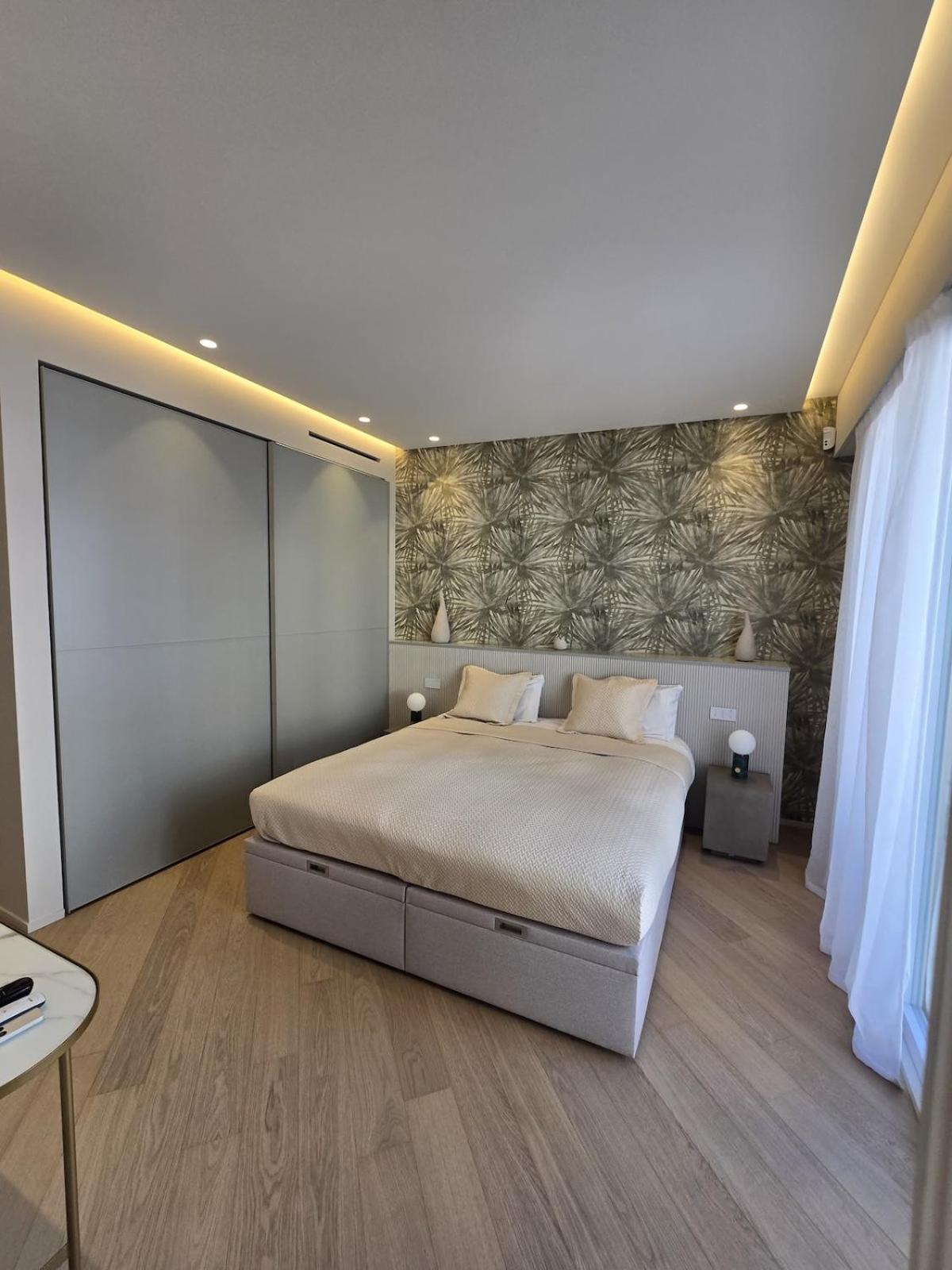Prime Location-monaco Port Apartment