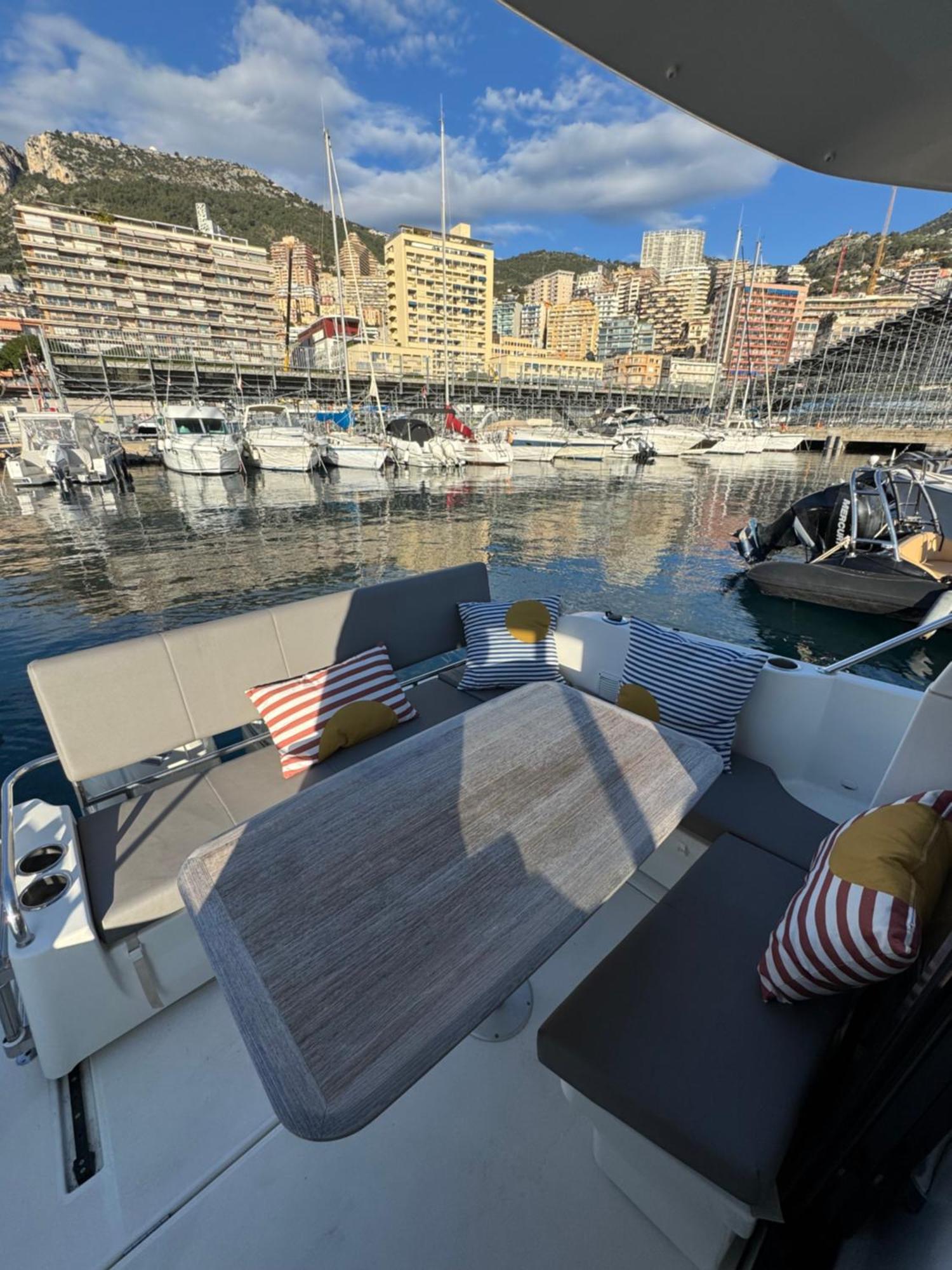 Bateau Familial - Port De Botel Monte Carlo