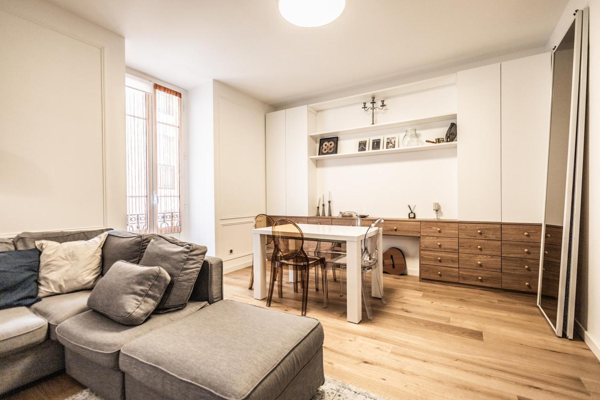 Prestige, Rickeys Appartement