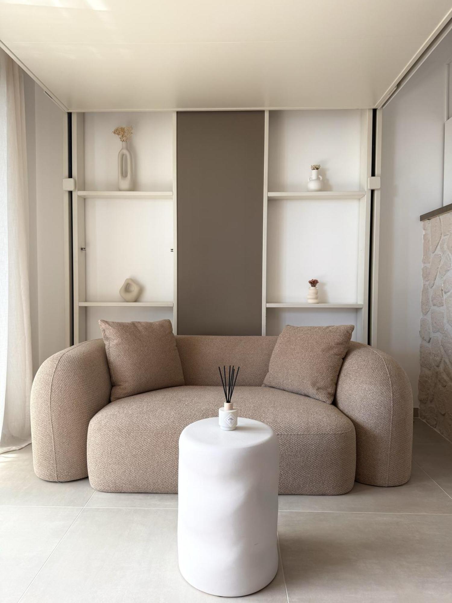 De Luxe Portes De - Vue - Piscine - Wifi